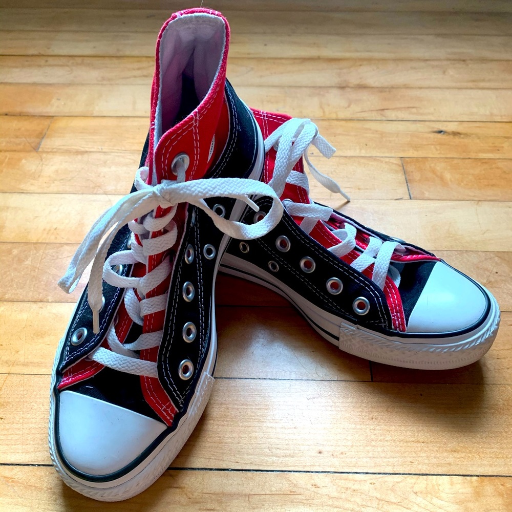 Chuck Taylor’s 🖤♥️